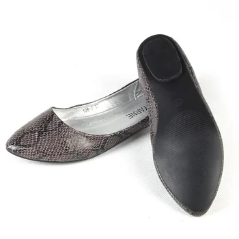 Женская повседневная обувь на плоской подошве со змеиным узором в европейском и американском стиле, большие размеры 32-48, с острым носком, танцевальная обувь Kvoll, без застежки